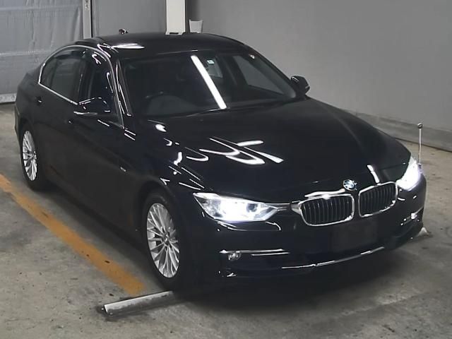 364 BMW 3 SERIES 3B20 2012 г. (ZIP Tokyo)